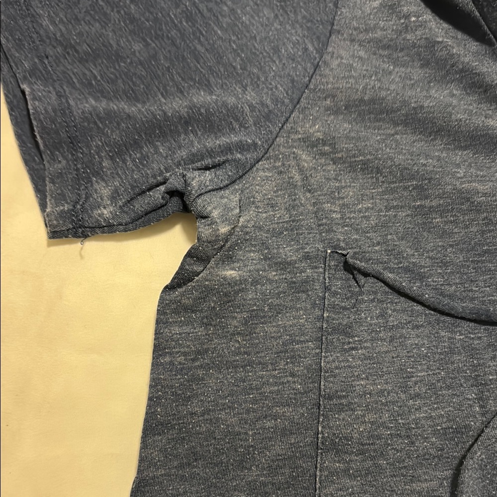 Z Supply Women's Blue V-Neck Top - Picture 3 of 6
